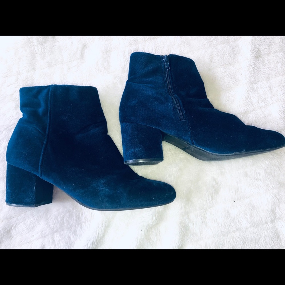 Call it Spring blue velvet boots size 10